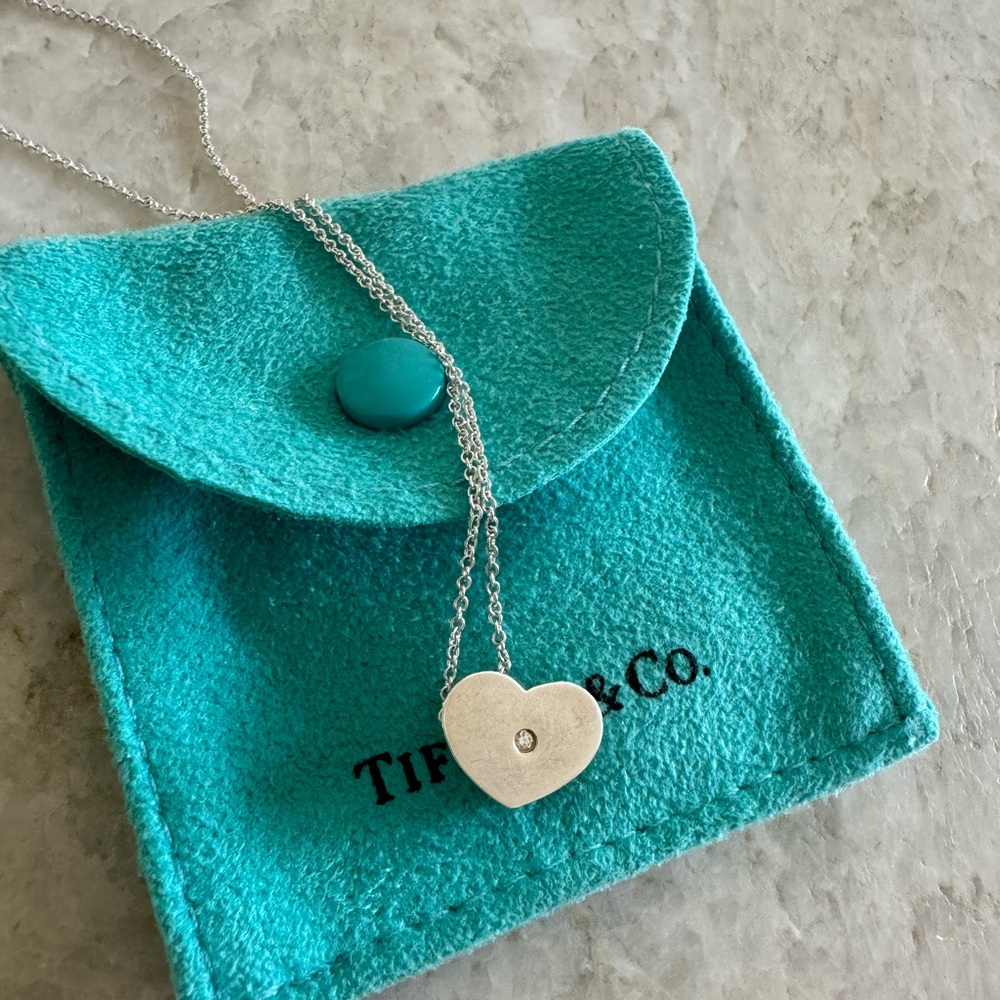TIFFANY & CO. Silver Paloma Picasso Modern Heart Pendant With Diamond Necklace